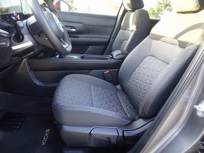 2025 Nissan Kicks SV