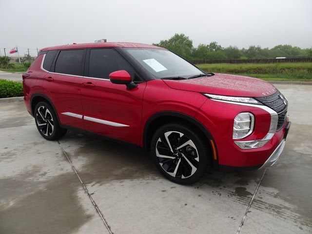 2024 Mitsubishi Outlander Base
