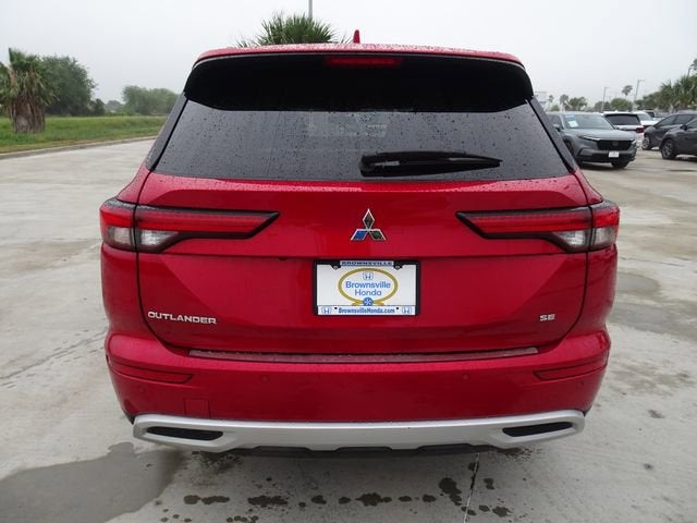 2024 Mitsubishi Outlander Base