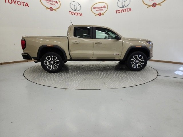2024 GMC Canyon 4WD AT4