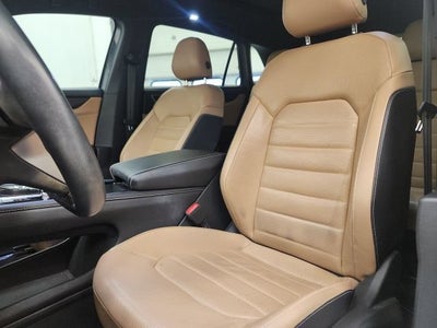 2024 Volkswagen Atlas Cross Sport 2.0T SEL R-Line