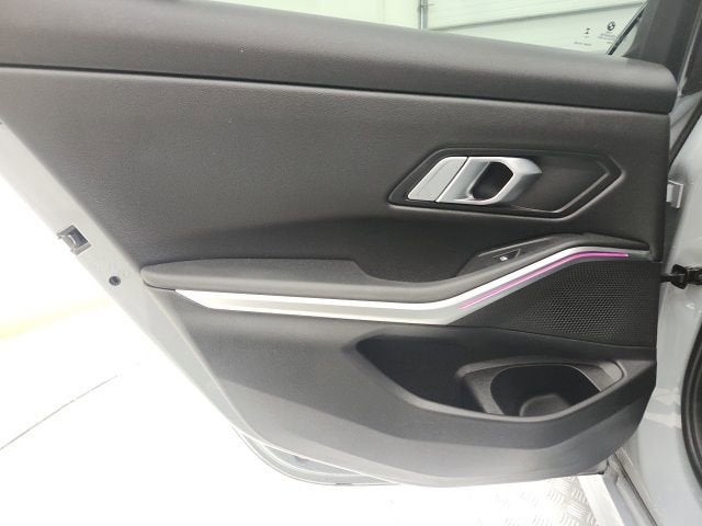 2023 BMW 3 Series 330i