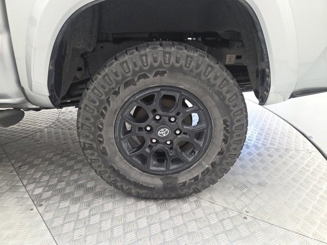 2022 Toyota Tacoma 2WD SR5