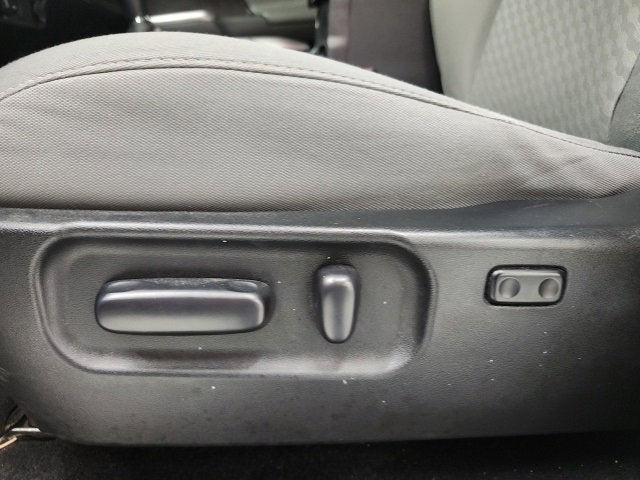 2022 Toyota Tacoma 2WD SR5