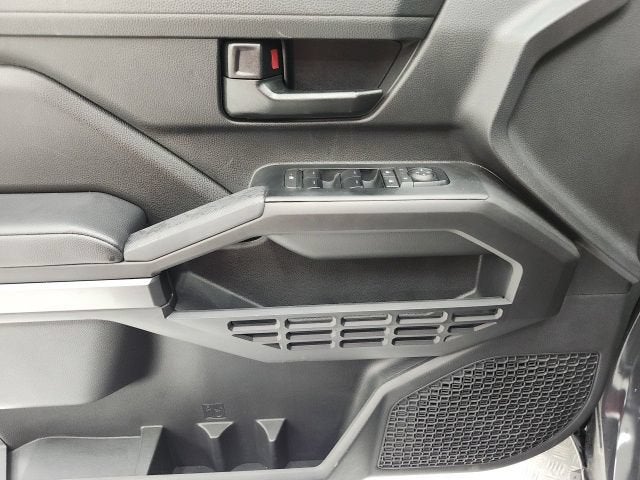 2025 Toyota Tacoma 2WD SR5