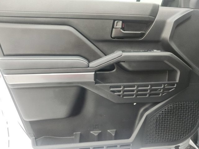 2025 Toyota Tacoma 4WD SR5