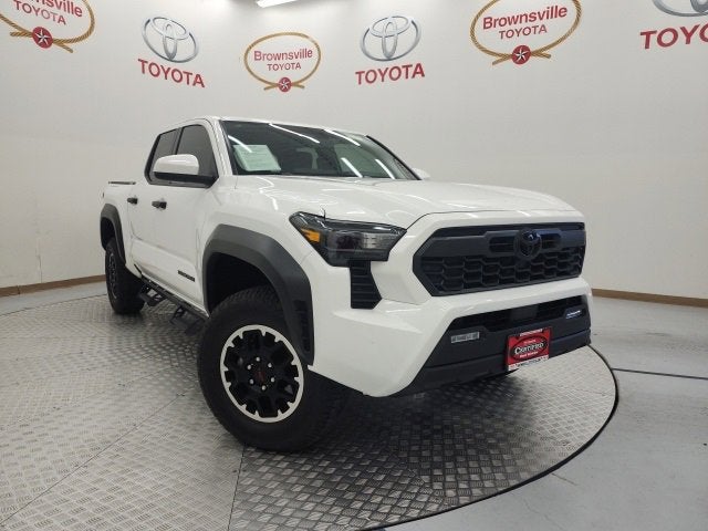 2025 Toyota Tacoma 4WD SR5