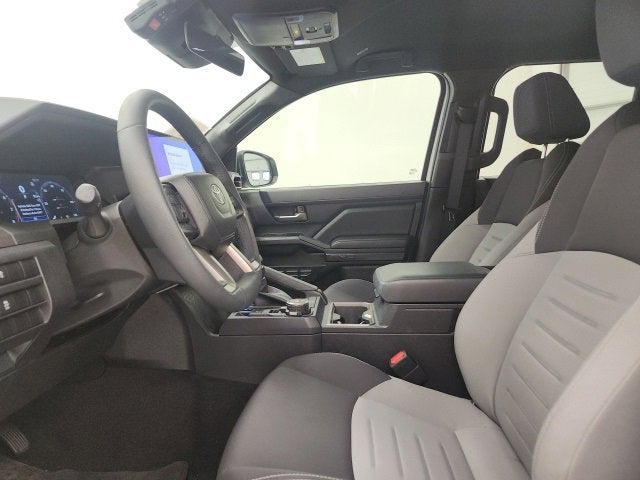 2025 Toyota Tacoma 4WD SR5