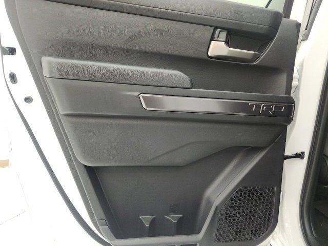 2025 Toyota Tacoma 4WD SR5