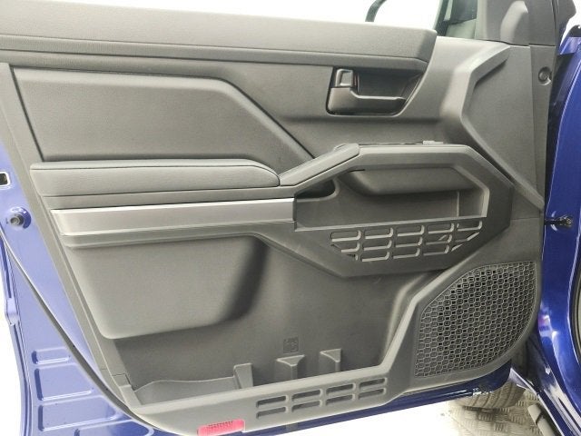 2025 Toyota Tacoma 4WD SR5