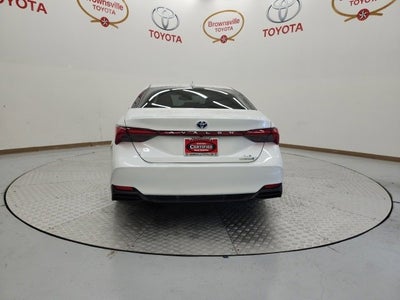 2021 Toyota Avalon Hybrid XLE