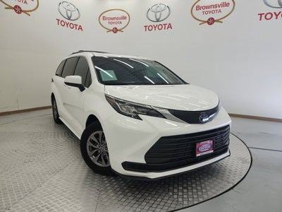 2023 Toyota Sienna LE