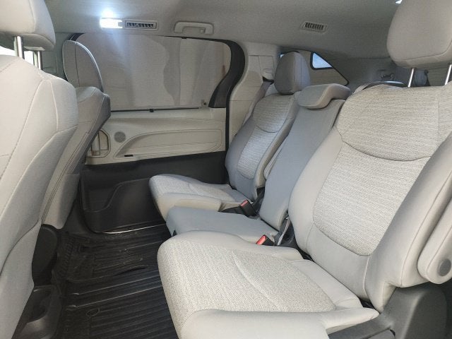 2023 Toyota Sienna LE