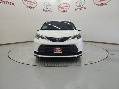 2023 Toyota Sienna LE