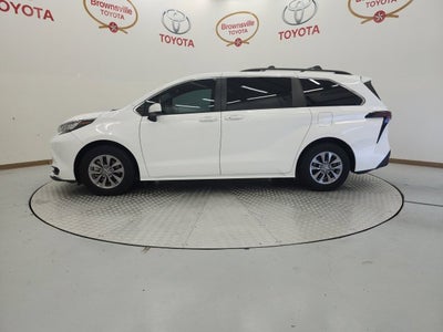2023 Toyota Sienna LE