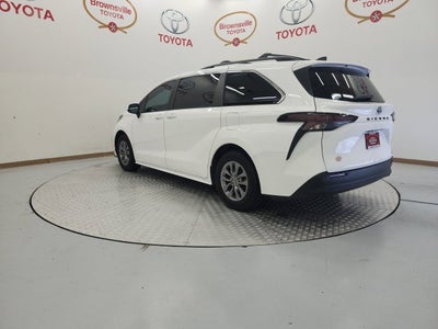 2023 Toyota Sienna LE