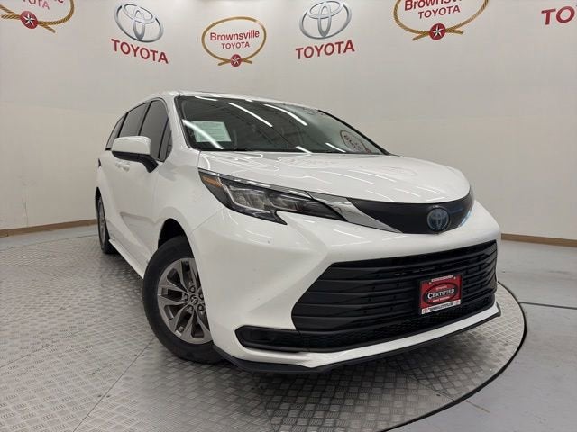 2021 Toyota Sienna LE