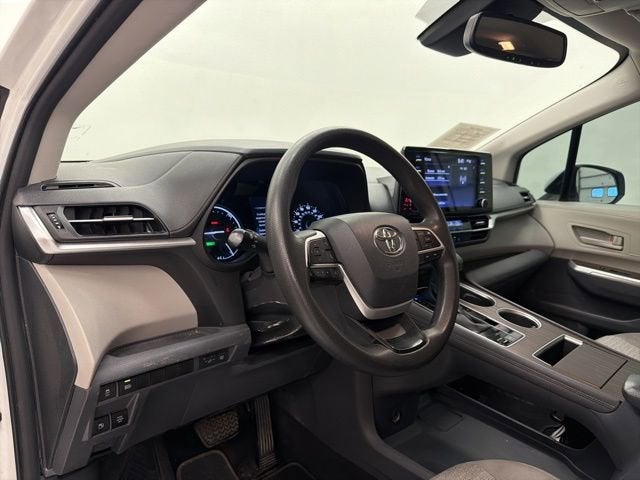 2021 Toyota Sienna LE