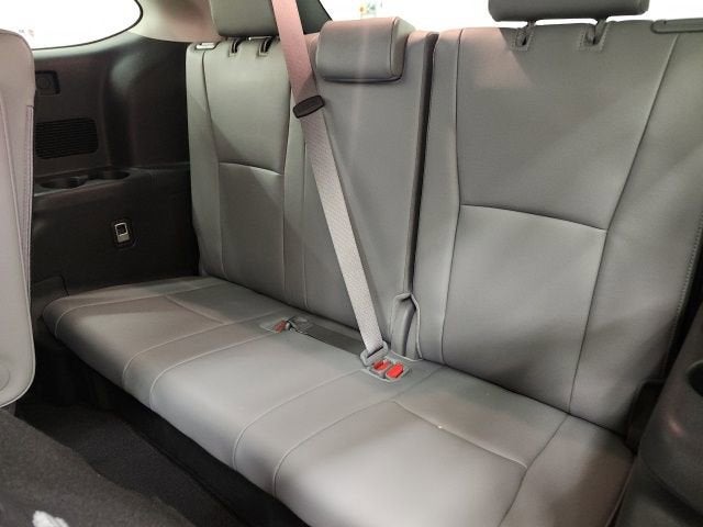 2025 Toyota Highlander Hybrid Platinum