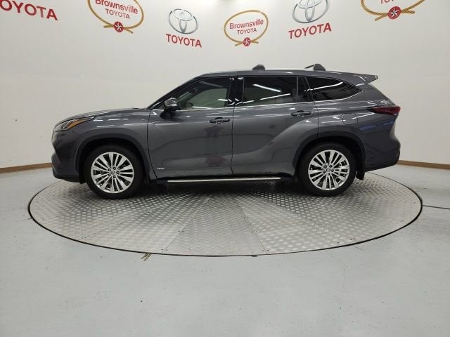 2025 Toyota Highlander Hybrid Platinum