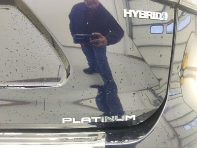 2023 Toyota Highlander Hybrid Platinum