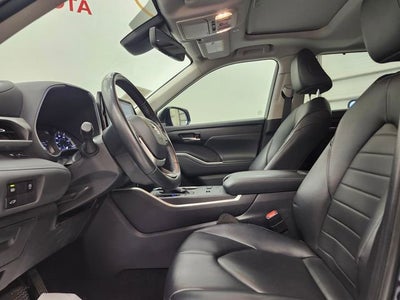 2024 Toyota Highlander LE