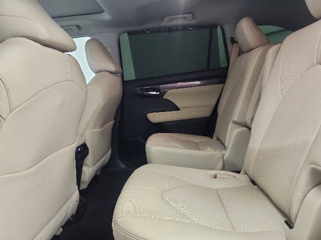 2025 Toyota Highlander Limited