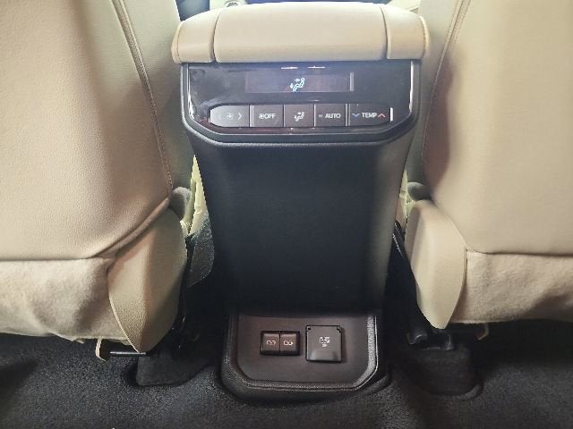 2025 Toyota Highlander Limited