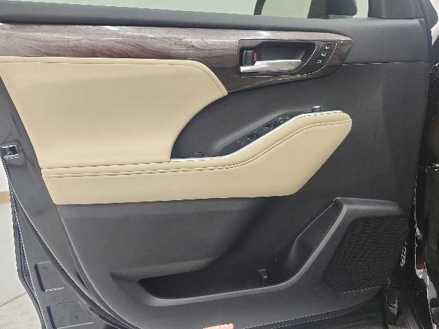 2025 Toyota Highlander Limited