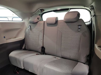 2023 Toyota Sienna LE