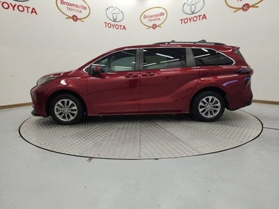 2023 Toyota Sienna LE