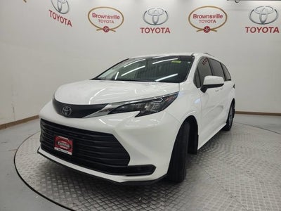 2026 Toyota Sienna LE
