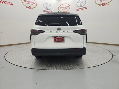 2026 Toyota Sienna LE