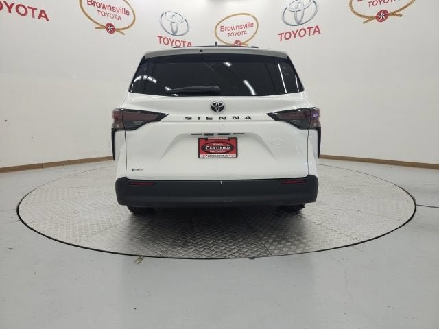 2026 Toyota Sienna LE