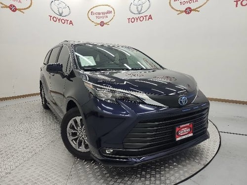2025 Toyota Sienna XLE