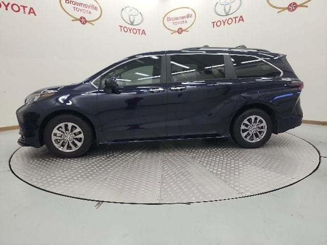 2025 Toyota Sienna XLE