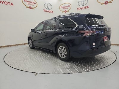 2025 Toyota Sienna XLE