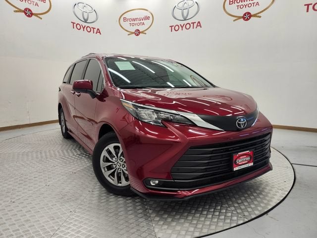 2026 Toyota Sienna XLE