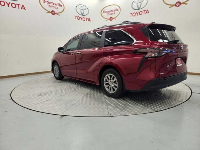 2026 Toyota Sienna XLE