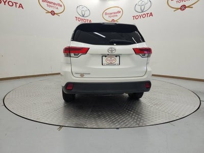 2017 Toyota Highlander LE