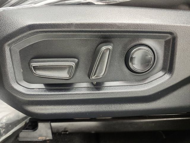 2025 Toyota Tundra 2WD SR5