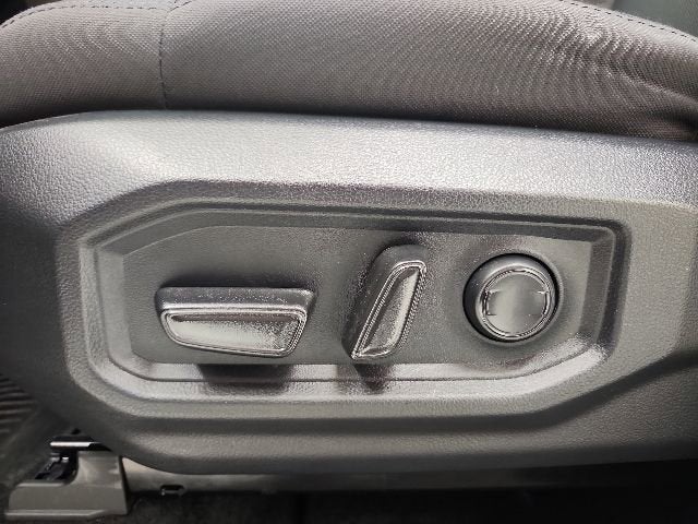 2025 Toyota Tundra 4WD SR5