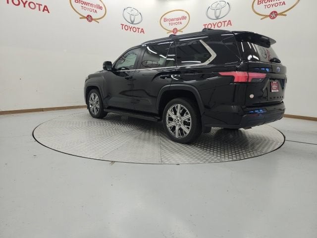 2024 Toyota Sequoia SR5