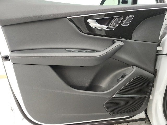 2023 Audi Q7 Premium Plus