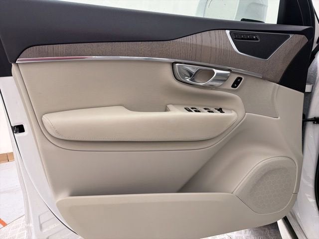2025 Volvo XC90 Plus